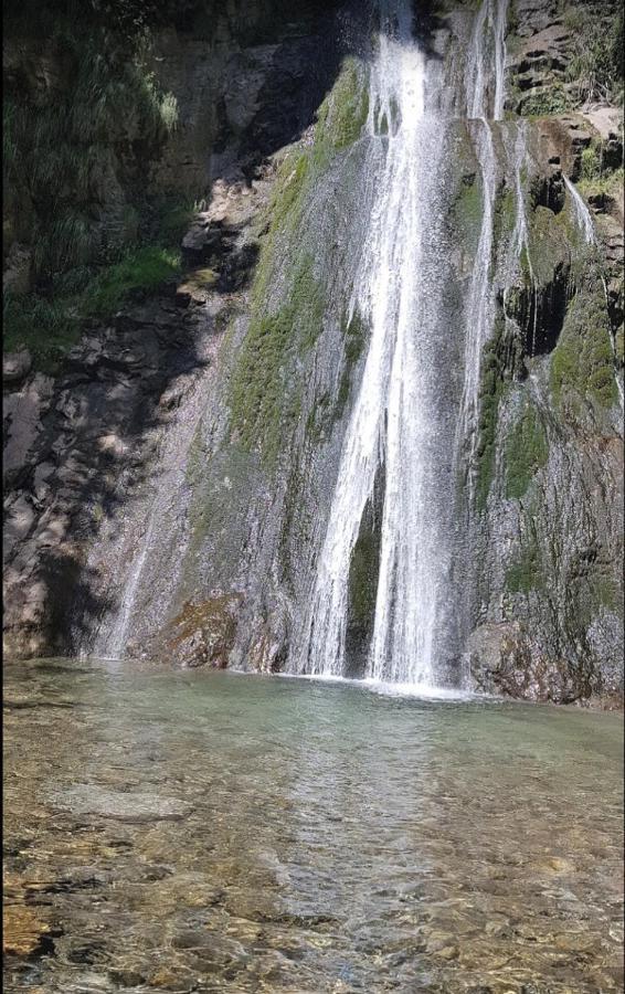 Appartamento Le Cascate Cittiglio Exterior foto